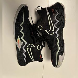 Nike Air Zoom GT Run
Black Green Ghost